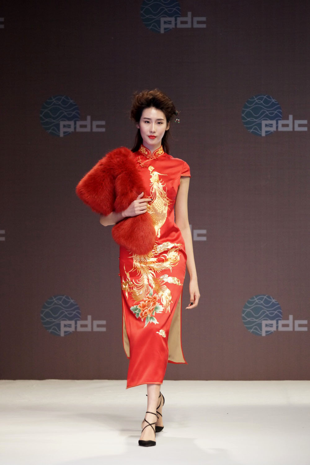 开幕首秀——苏绣依香 开幕首秀——苏绣依香