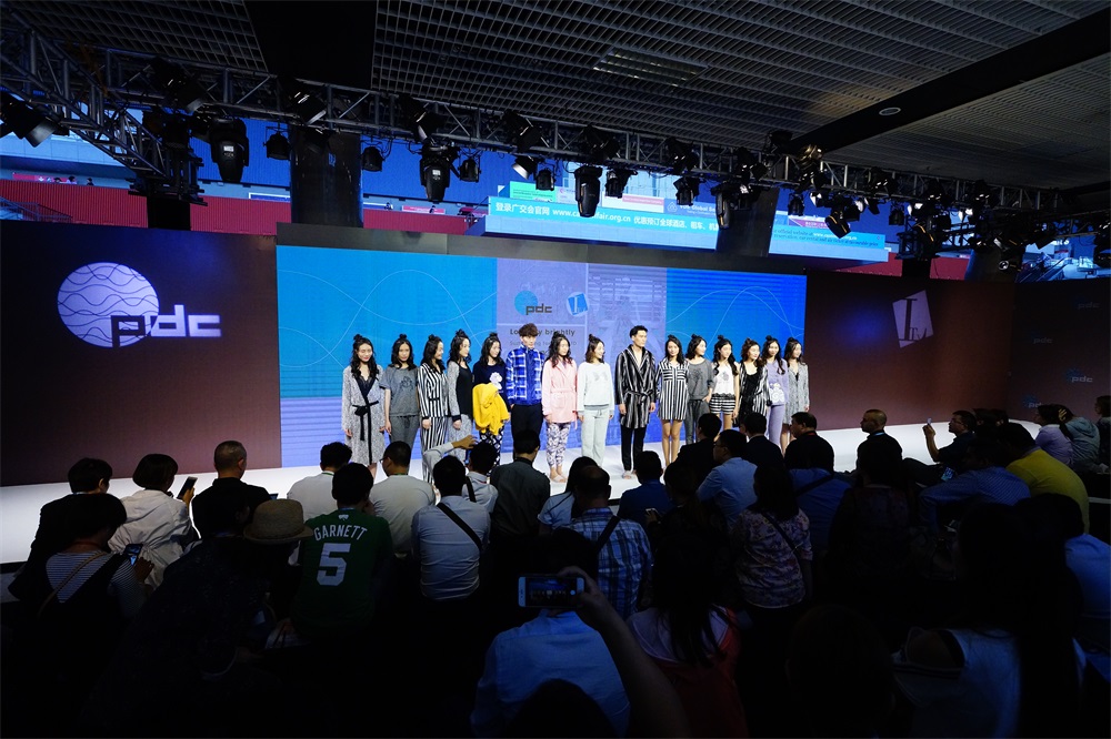 第122届广交会原创设计时尚秀闭幕暨品牌风尚大赏成功举办 第122届广交会原创设计时尚秀闭幕暨品牌风尚大赏成功举办