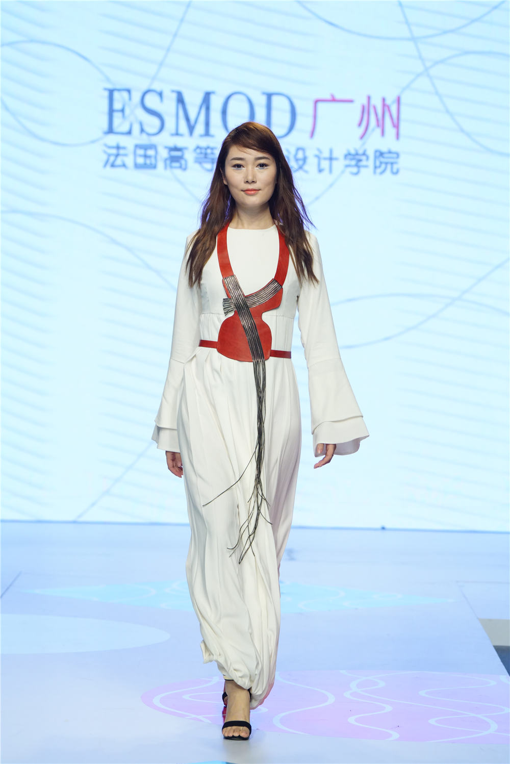 解构重组，活力时色 ---广州纺织工贸企业集团（TIT）品牌时尚秀 