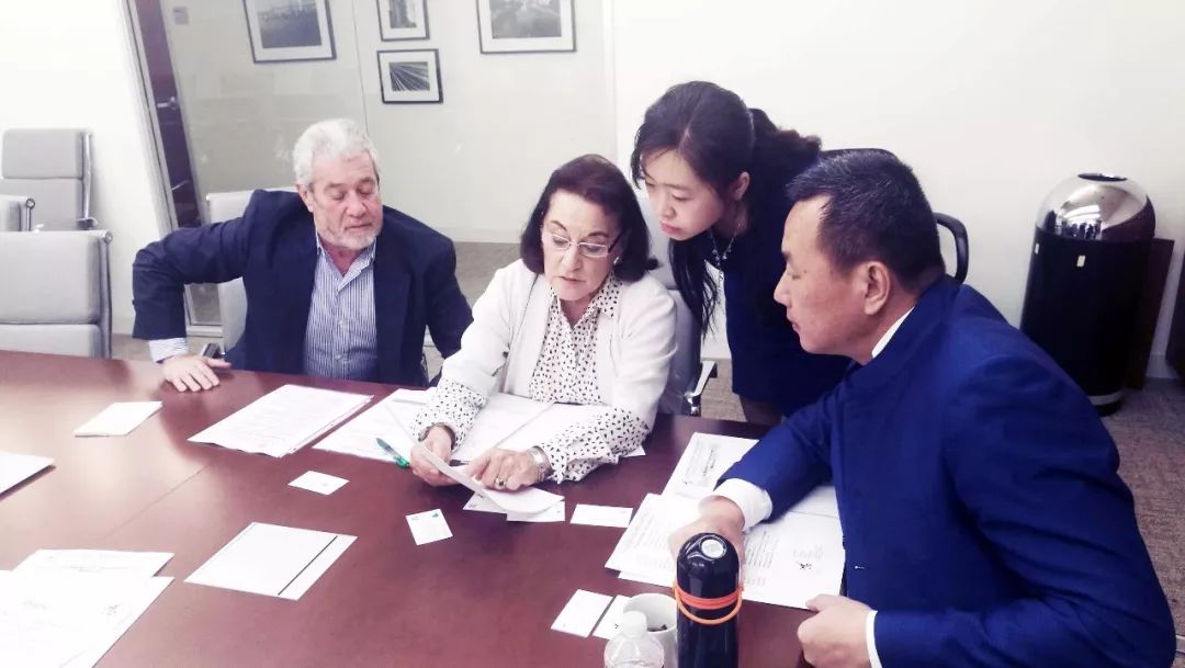 想进军美国时尚产业而不知从何下手?---来自加州的专业指导等着您 想进军美国时尚产业而不知从何下手?---来自加州的专业指导等着您