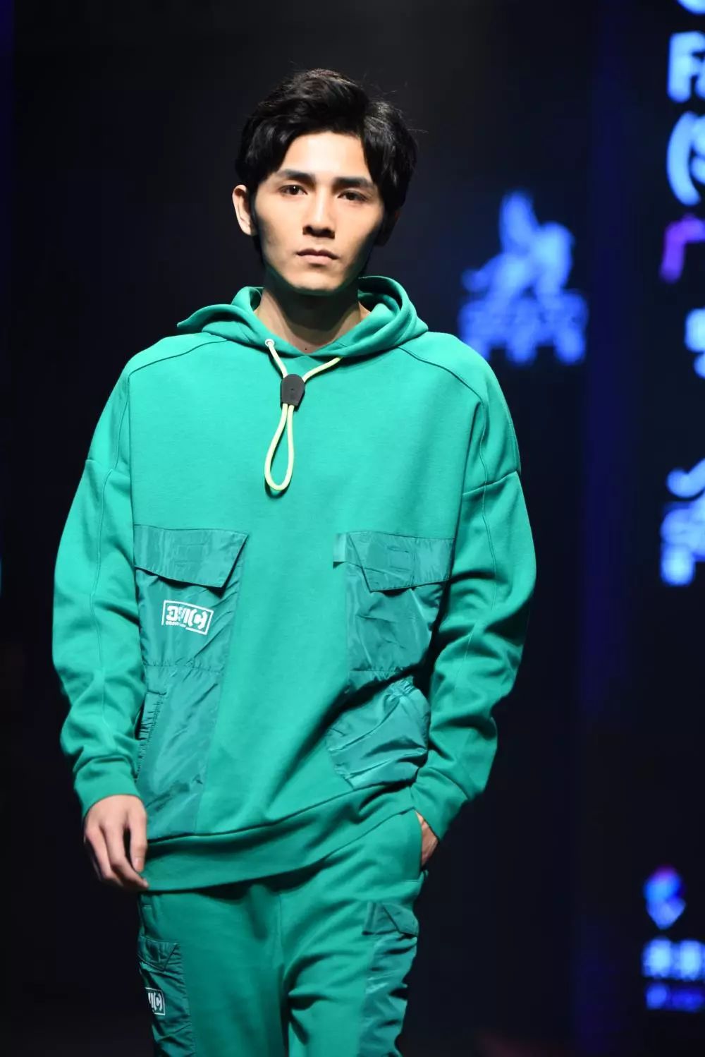炫彩风尚|宁波企业添色广交会时尚周7.1号馆秀场 炫彩风尚|宁波企业添色广交会时尚周7.1号馆秀场